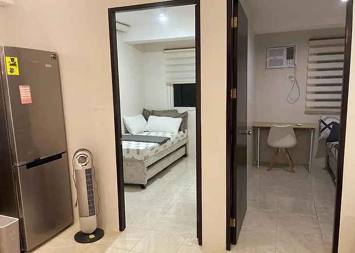 Tropical Themed 2 Bedroom Apartment *